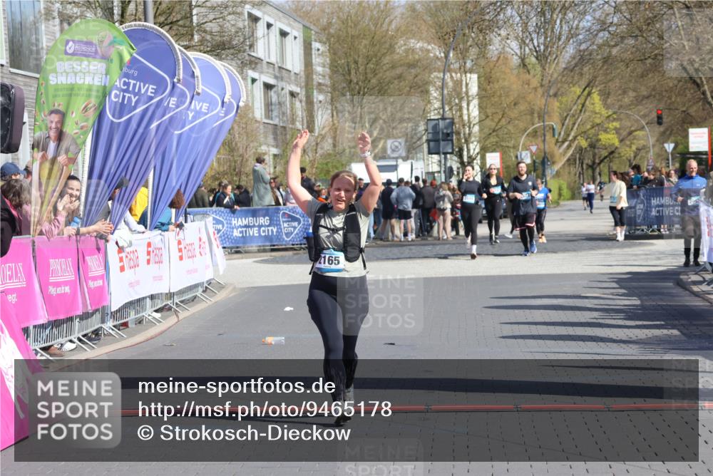 12.04.2026 - 45. Internationalen Wilhelmsburger Insellauf Strokosch-Dieckow http://msf.ph/oto/9465178 12.04.2026 11:15:24 Ziel 2165 meine-sportfotos.de