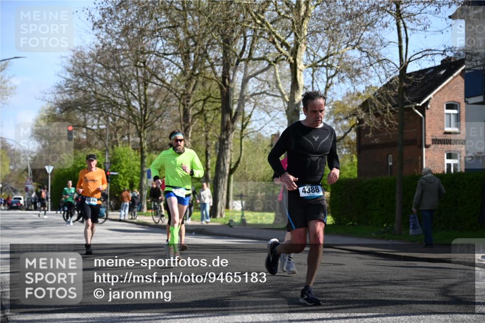 12.04.2026 - 45. Internationalen Wilhelmsburger Insellauf J. Mangold http://msf.ph/oto/9465183 12.04.2026 10:56:58 Ziel 2912, 2913, 4927, 2791, 2067, 4321, 2744, 5508, 4388, 2579, 2458, 5845, 5844, 5701, 4368, 2441, 5243 meine-sportfotos.de