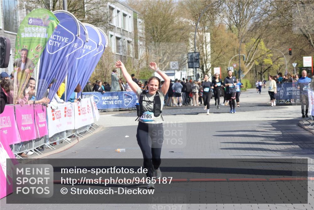 12.04.2026 - 45. Internationalen Wilhelmsburger Insellauf Strokosch-Dieckow http://msf.ph/oto/9465187 12.04.2026 11:15:24 Ziel 2165 meine-sportfotos.de