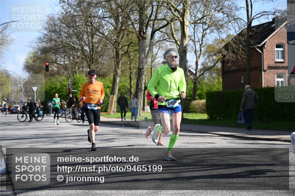12.04.2026 - 45. Internationalen Wilhelmsburger Insellauf J. Mangold http://msf.ph/oto/9465199 12.04.2026 10:56:59 Ziel 2912, 2913, 4927, 2791, 2067, 4321, 2744, 5508, 4388, 2579, 2458, 5845, 5844, 5701, 4368, 2441, 5243 meine-sportfotos.de
