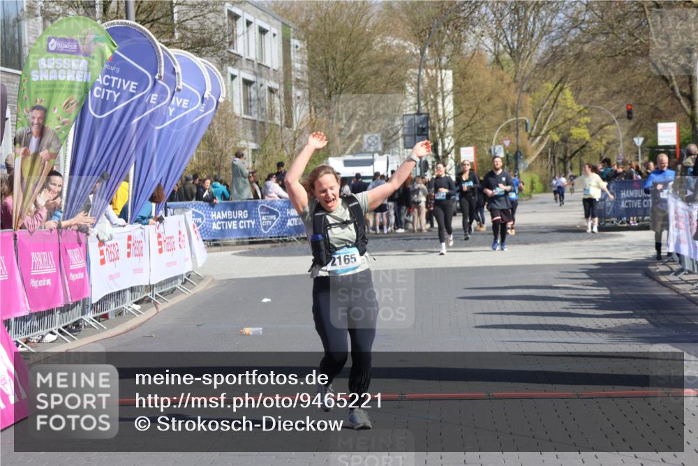 12.04.2026 - 45. Internationalen Wilhelmsburger Insellauf Strokosch-Dieckow http://msf.ph/oto/9465221 12.04.2026 11:15:24 Ziel 2165 meine-sportfotos.de