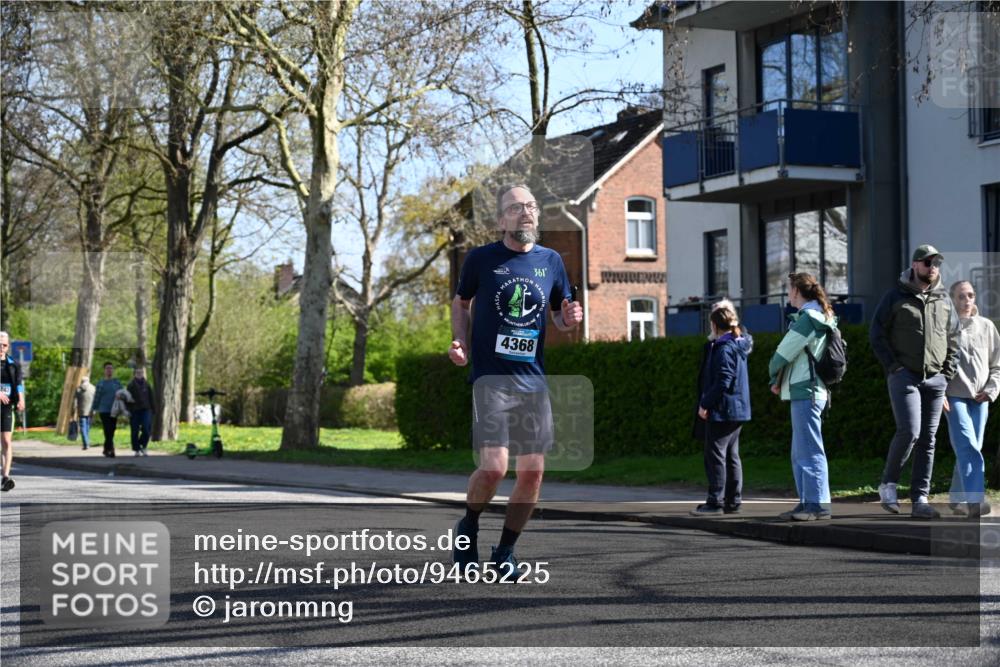 12.04.2026 - 45. Internationalen Wilhelmsburger Insellauf J. Mangold http://msf.ph/oto/9465225 12.04.2026 10:57:22 Ziel 5701, 4368, 2441, 5243, 3798, 2861, 2861, 3340, 2847, 4339, 3179, 3753, 4947, 3754, 5362, 4157, 2164, 4120, 2283, 2228, 4396 meine-sportfotos.de