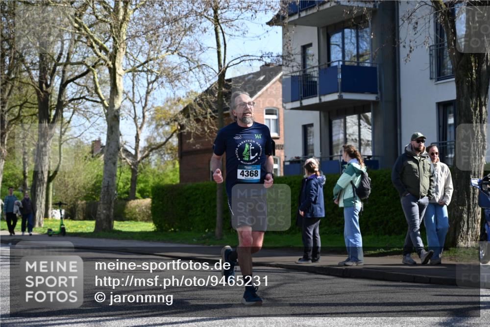 12.04.2026 - 45. Internationalen Wilhelmsburger Insellauf J. Mangold http://msf.ph/oto/9465231 12.04.2026 10:57:22 Ziel 5701, 4368, 2441, 5243, 3798, 2861, 2861, 3340, 2847, 4339, 3179, 3753, 4947, 3754, 5362, 4157, 2164, 4120, 2283, 2228, 4396 meine-sportfotos.de