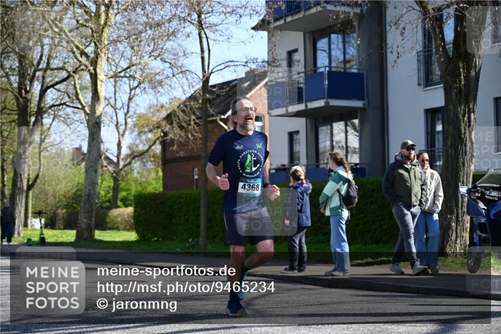 12.04.2026 - 45. Internationalen Wilhelmsburger Insellauf J. Mangold http://msf.ph/oto/9465234 12.04.2026 10:57:22 Ziel 5701, 4368, 2441, 5243, 3798, 2861, 2861, 3340, 2847, 4339, 3179, 3753, 4947, 3754, 5362, 4157, 2164, 4120, 2283, 2228, 4396 meine-sportfotos.de