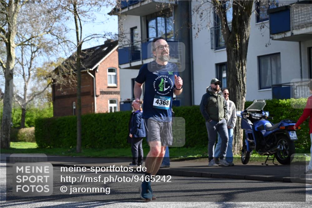 12.04.2026 - 45. Internationalen Wilhelmsburger Insellauf J. Mangold http://msf.ph/oto/9465242 12.04.2026 10:57:23 Ziel 5701, 4368, 2441, 5243, 3798, 2861, 3340, 3340, 2847, 4339, 3179, 3753, 4947, 3754, 5362, 4157, 2164, 4120, 2283, 2228, 4396 meine-sportfotos.de