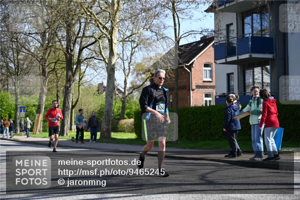 12.04.2026 - 45. Internationalen Wilhelmsburger Insellauf J. Mangold http://msf.ph/oto/9465245 12.04.2026 10:57:27 Ziel 4368, 2441, 5243, 3798, 2861, 3340, 2847, 4339, 3179, 3753, 4947, 3753, 4947, 3754, 5362, 4157, 2164, 4120, 2283, 2228, 4396 meine-sportfotos.de