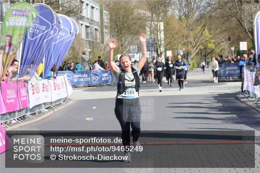 12.04.2026 - 45. Internationalen Wilhelmsburger Insellauf Strokosch-Dieckow http://msf.ph/oto/9465249 12.04.2026 11:15:25 Ziel 2165 meine-sportfotos.de
