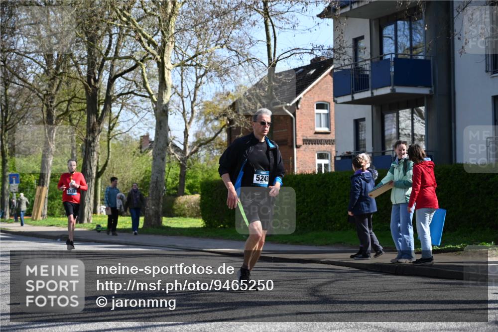 12.04.2026 - 45. Internationalen Wilhelmsburger Insellauf J. Mangold http://msf.ph/oto/9465250 12.04.2026 10:57:27 Ziel 4368, 2441, 5243, 3798, 2861, 3340, 2847, 4339, 3179, 3753, 4947, 3753, 4947, 3754, 5362, 4157, 2164, 4120, 2283, 2228, 4396 meine-sportfotos.de