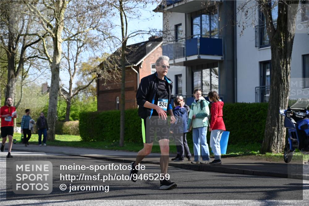 12.04.2026 - 45. Internationalen Wilhelmsburger Insellauf J. Mangold http://msf.ph/oto/9465259 12.04.2026 10:57:28 Ziel 4368, 2441, 5243, 3798, 2861, 3340, 2847, 4339, 3179, 3753, 4947, 3754, 5362, 4157, 2164, 4120, 2283, 2228, 4396 meine-sportfotos.de