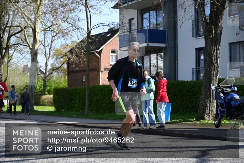 12.04.2026 - 45. Internationalen Wilhelmsburger Insellauf J. Mangold http://msf.ph/oto/9465262 12.04.2026 10:57:28 Ziel 4368, 2441, 5243, 3798, 2861, 3340, 2847, 4339, 3179, 3753, 4947, 3754, 5362, 4157, 2164, 4120, 2283, 2228, 4396 meine-sportfotos.de
