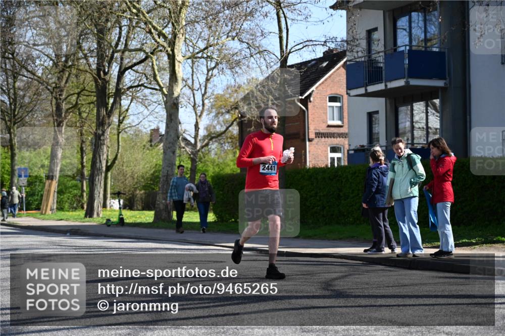 12.04.2026 - 45. Internationalen Wilhelmsburger Insellauf J. Mangold http://msf.ph/oto/9465265 12.04.2026 10:57:30 Ziel 4368, 2441, 5243, 3798, 2861, 3340, 2847, 4339, 3179, 3753, 4947, 3754, 5362, 4157, 2164, 4120, 2283, 4120, 2283, 2228, 4396, 3997, 2818 meine-sportfotos.de