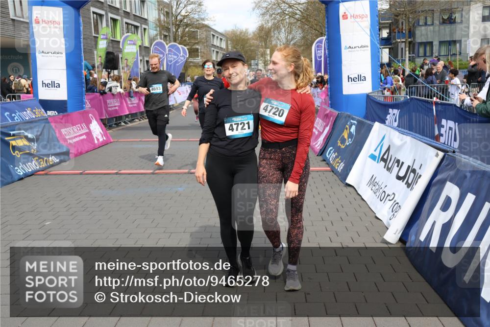12.04.2026 - 45. Internationalen Wilhelmsburger Insellauf Strokosch-Dieckow http://msf.ph/oto/9465278 12.04.2026 13:13:25 Ziel 2998, 4693, 3519, 4970, 3686, 4643 meine-sportfotos.de