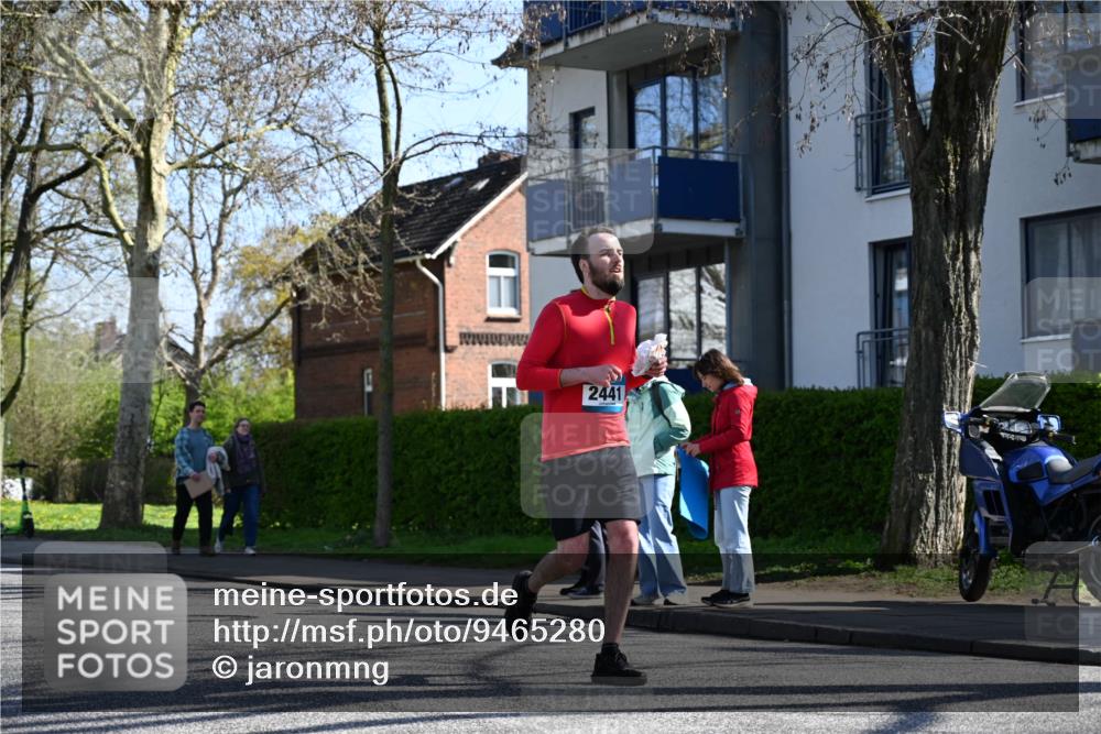 12.04.2026 - 45. Internationalen Wilhelmsburger Insellauf J. Mangold http://msf.ph/oto/9465280 12.04.2026 10:57:31 Ziel 4368, 2441, 5243, 3798, 2861, 3340, 2847, 4339, 3179, 3753, 4947, 3754, 5362, 4157, 2164, 4120, 2283, 2228, 2228, 4396, 3997, 2818, 3257 meine-sportfotos.de