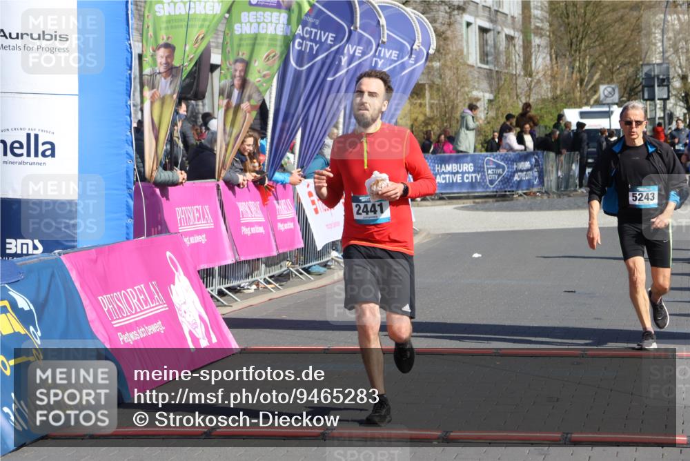 12.04.2026 - 45. Internationalen Wilhelmsburger Insellauf Strokosch-Dieckow http://msf.ph/oto/9465283 12.04.2026 10:58:00 Ziel 2441, 5243 meine-sportfotos.de