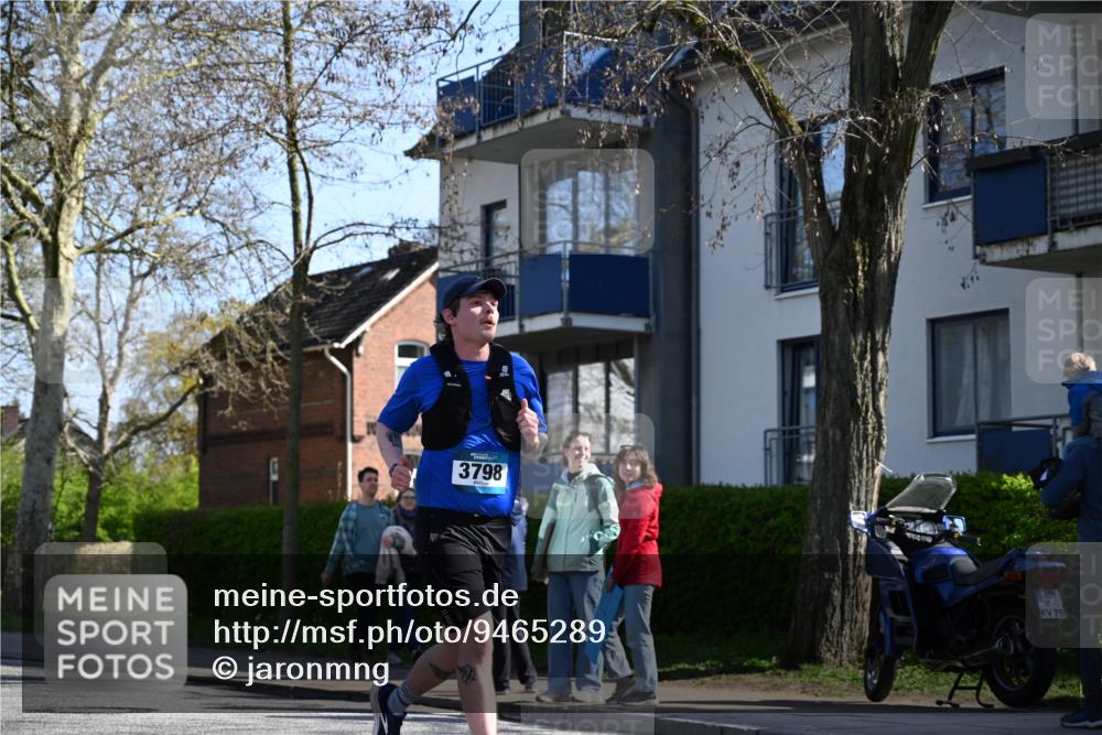 12.04.2026 - 45. Internationalen Wilhelmsburger Insellauf J. Mangold http://msf.ph/oto/9465289 12.04.2026 10:57:36 Ziel 4368, 2441, 5243, 3798, 2861, 3340, 2847, 4339, 3179, 3753, 4947, 3754, 5362, 4157, 2164, 4120, 2283, 2228, 4396, 3997, 2818, 3257, 2499, 2194, 2900 meine-sportfotos.de
