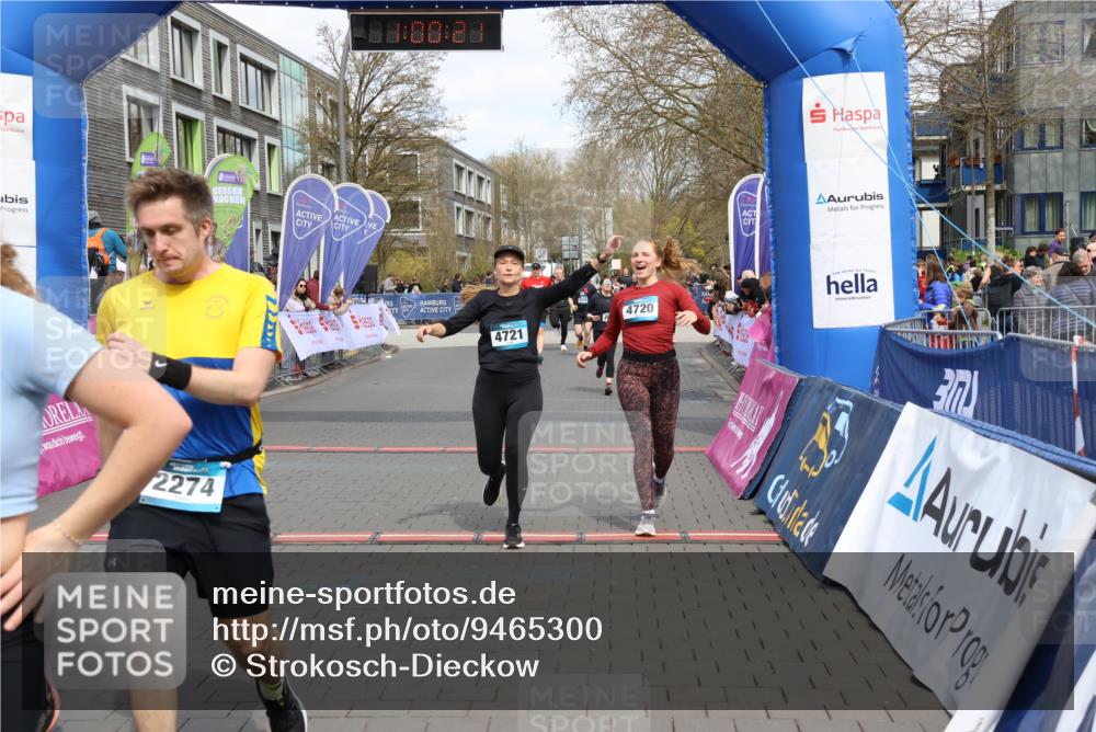 12.04.2026 - 45. Internationalen Wilhelmsburger Insellauf Strokosch-Dieckow http://msf.ph/oto/9465300 12.04.2026 13:13:21 Ziel 2274, 4919, 4720, 4721, 2998, 4693 meine-sportfotos.de