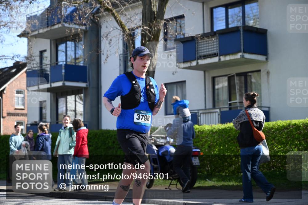 12.04.2026 - 45. Internationalen Wilhelmsburger Insellauf J. Mangold http://msf.ph/oto/9465301 12.04.2026 10:57:36 Ziel 4368, 2441, 5243, 3798, 2861, 3340, 2847, 4339, 3179, 3753, 4947, 3754, 5362, 4157, 2164, 4120, 2283, 2228, 4396, 3997, 2818, 3257, 2499, 2194, 2900 meine-sportfotos.de