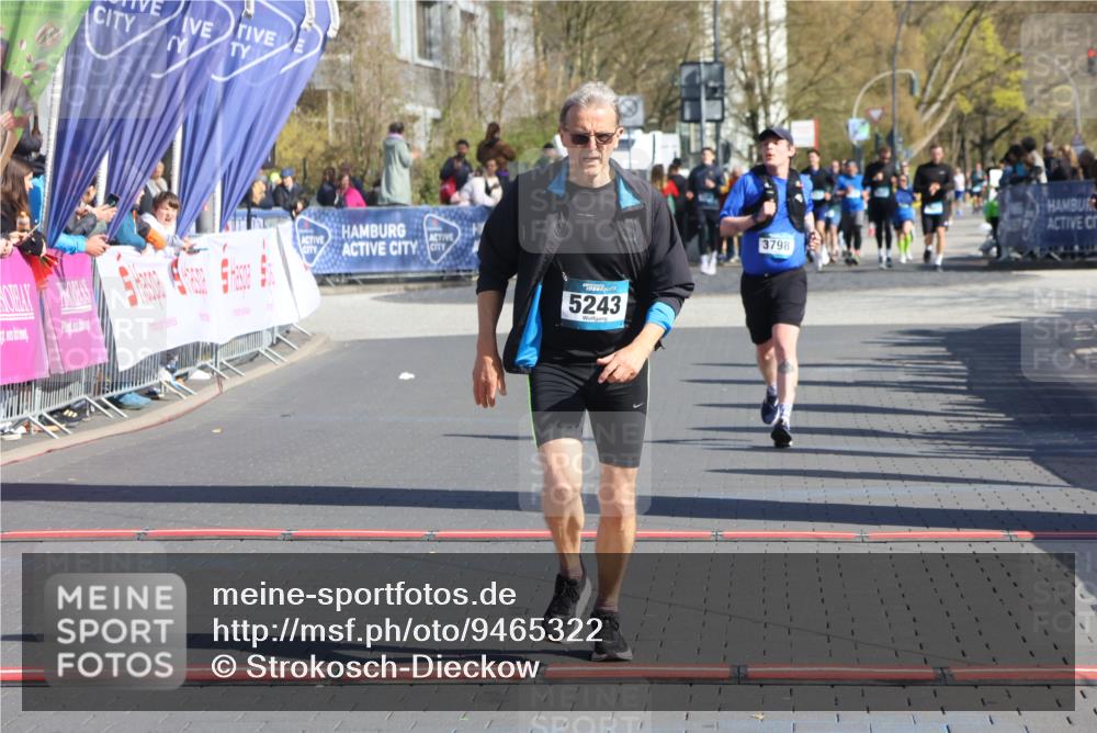 12.04.2026 - 45. Internationalen Wilhelmsburger Insellauf Strokosch-Dieckow http://msf.ph/oto/9465322 12.04.2026 10:58:02 Ziel 2441, 5243, 3798 meine-sportfotos.de