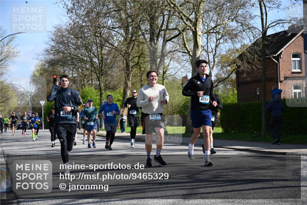 12.04.2026 - 45. Internationalen Wilhelmsburger Insellauf J. Mangold http://msf.ph/oto/9465329 12.04.2026 10:57:44 Ziel 2441, 5243, 3798, 2861, 3340, 2847, 4339, 3179, 3753, 4947, 3754, 5362, 4157, 2164, 4120, 2283, 2228, 4396, 3997, 2818, 3257, 2499, 2194, 2900, 3260, 3568, 4352, 4215, 4394, 3665 meine-sportfotos.de