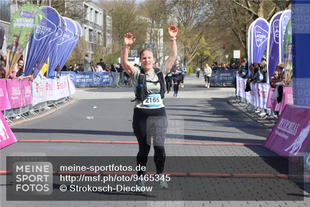 12.04.2026 - 45. Internationalen Wilhelmsburger Insellauf Strokosch-Dieckow http://msf.ph/oto/9465345 12.04.2026 11:15:26 Ziel 2165 meine-sportfotos.de