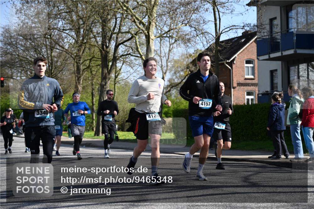 12.04.2026 - 45. Internationalen Wilhelmsburger Insellauf J. Mangold http://msf.ph/oto/9465348 12.04.2026 10:57:45 Ziel 2441, 5243, 3798, 2861, 3340, 2847, 4339, 3179, 3753, 4947, 3754, 5362, 4157, 2164, 4120, 2283, 2228, 4396, 4396, 3997, 2818, 3257, 2499, 2499, 2194, 2900, 3260, 3568, 4352, 4215, 4394, 3665 meine-sportfotos.de