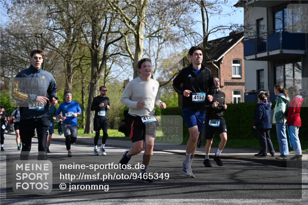 12.04.2026 - 45. Internationalen Wilhelmsburger Insellauf J. Mangold http://msf.ph/oto/9465349 12.04.2026 10:57:45 Ziel 2441, 5243, 3798, 2861, 3340, 2847, 4339, 3179, 3753, 4947, 3754, 5362, 4157, 2164, 4120, 2283, 2228, 4396, 4396, 3997, 2818, 3257, 2499, 2499, 2194, 2900, 3260, 3568, 4352, 4215, 4394, 3665 meine-sportfotos.de
