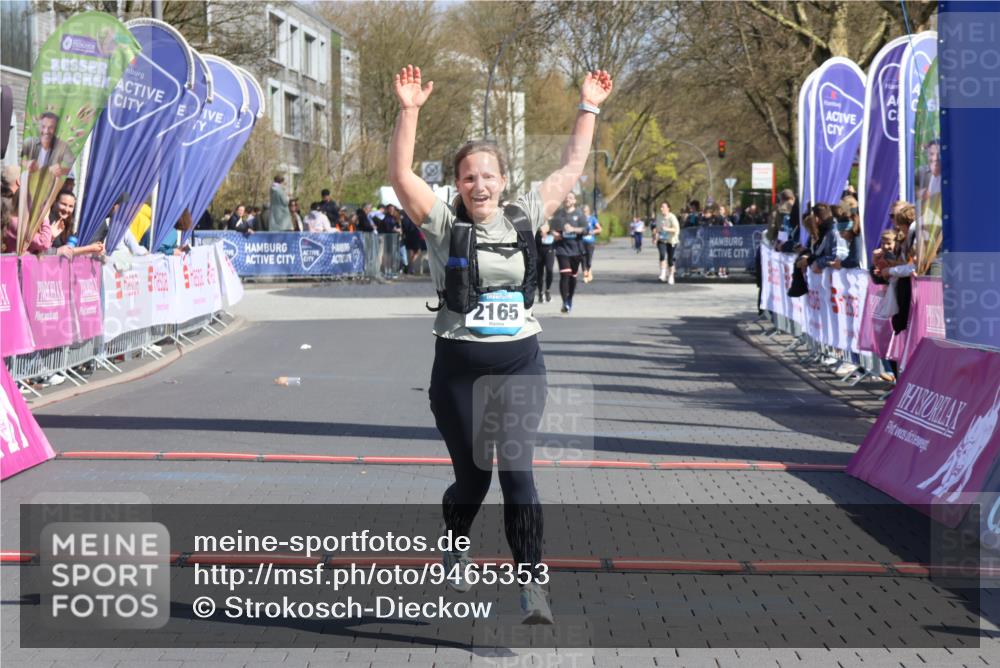 12.04.2026 - 45. Internationalen Wilhelmsburger Insellauf Strokosch-Dieckow http://msf.ph/oto/9465353 12.04.2026 11:15:26 Ziel 2165 meine-sportfotos.de
