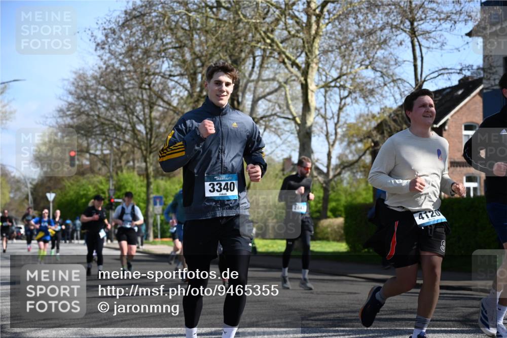 12.04.2026 - 45. Internationalen Wilhelmsburger Insellauf J. Mangold http://msf.ph/oto/9465355 12.04.2026 10:57:46 Ziel 5243, 3798, 2861, 3340, 2847, 4339, 3179, 3753, 4947, 3754, 5362, 4157, 2164, 4120, 2283, 2228, 4396, 3997, 2818, 3257, 2499, 2194, 2194, 2900, 3260, 3568, 4352, 4215, 4394, 3665 meine-sportfotos.de