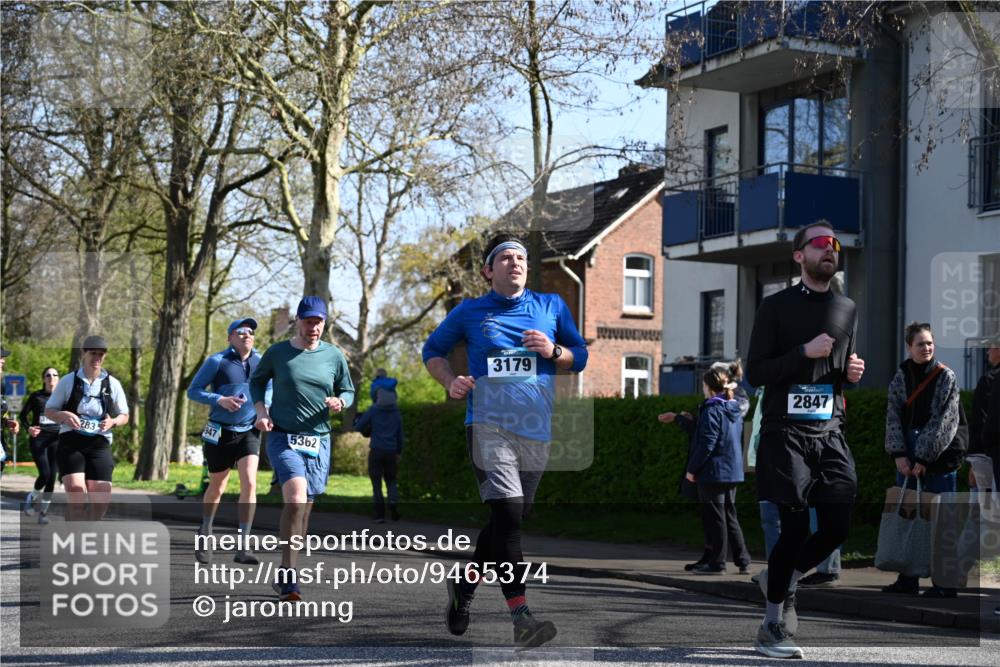 12.04.2026 - 45. Internationalen Wilhelmsburger Insellauf J. Mangold http://msf.ph/oto/9465374 12.04.2026 10:57:48 Ziel 3798, 2861, 3340, 2847, 4339, 3179, 3753, 4947, 3754, 5362, 4157, 2164, 4120, 2283, 2228, 4396, 3997, 2818, 3257, 2499, 2194, 2900, 2900, 3260, 3568, 4352, 4215, 4394, 3665 meine-sportfotos.de