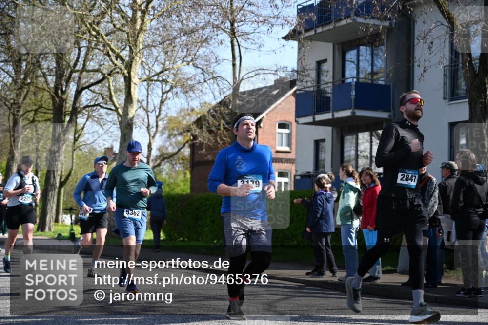 12.04.2026 - 45. Internationalen Wilhelmsburger Insellauf J. Mangold http://msf.ph/oto/9465376 12.04.2026 10:57:48 Ziel 3798, 2861, 3340, 2847, 4339, 3179, 3753, 4947, 3754, 5362, 4157, 2164, 4120, 2283, 2228, 4396, 3997, 2818, 3257, 2499, 2194, 2900, 2900, 3260, 3568, 4352, 4215, 4394, 3665 meine-sportfotos.de