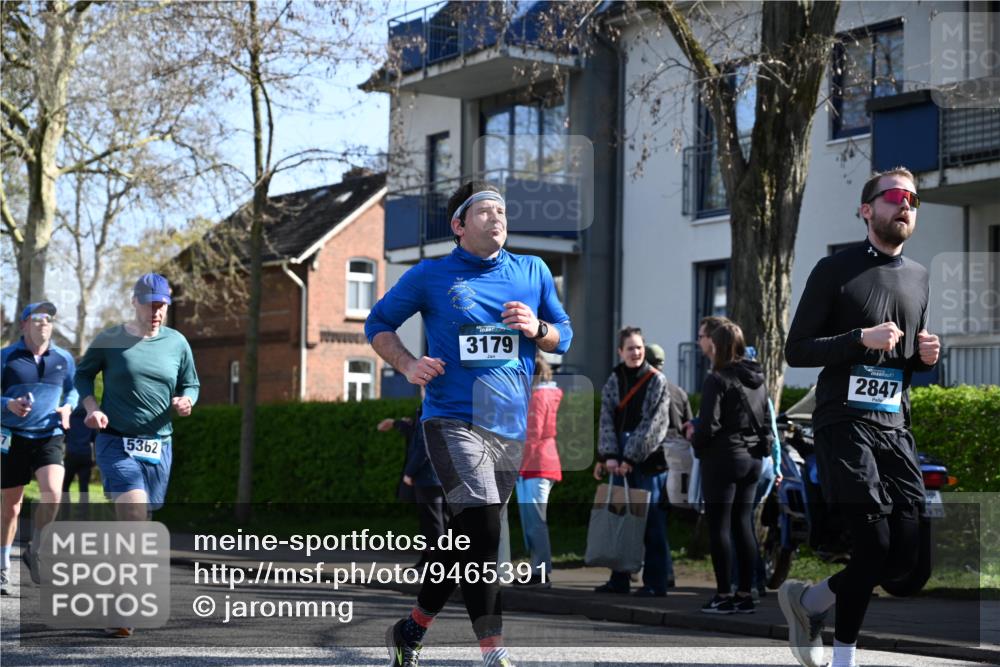12.04.2026 - 45. Internationalen Wilhelmsburger Insellauf J. Mangold http://msf.ph/oto/9465391 12.04.2026 10:57:48 Ziel 3798, 2861, 3340, 2847, 4339, 3179, 3753, 4947, 3754, 5362, 4157, 2164, 4120, 2283, 2228, 4396, 3997, 2818, 3257, 2499, 2194, 2900, 2900, 3260, 3568, 4352, 4215, 4394, 3665 meine-sportfotos.de