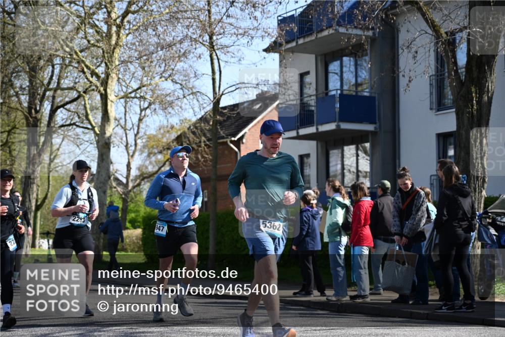 12.04.2026 - 45. Internationalen Wilhelmsburger Insellauf J. Mangold http://msf.ph/oto/9465400 12.04.2026 10:57:49 Ziel 3798, 2861, 3340, 2847, 4339, 3179, 3753, 4947, 3754, 5362, 4157, 2164, 4120, 2283, 2228, 4396, 3997, 2818, 3257, 2499, 2194, 2900, 3260, 3260, 3568, 4352, 4215, 4394, 3665 meine-sportfotos.de
