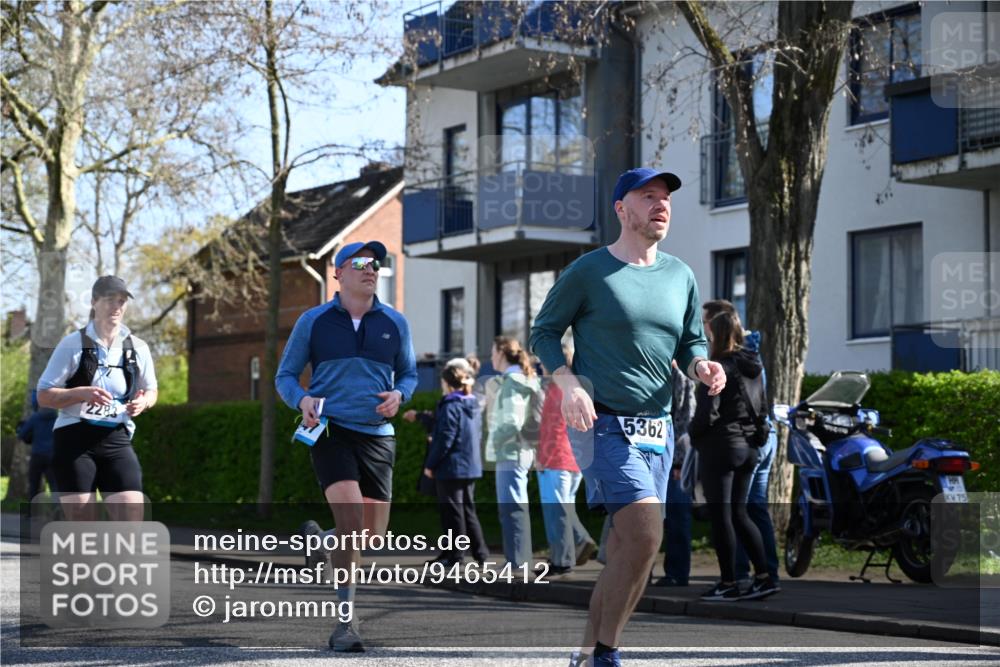 12.04.2026 - 45. Internationalen Wilhelmsburger Insellauf J. Mangold http://msf.ph/oto/9465412 12.04.2026 10:57:50 Ziel 3798, 2861, 3340, 2847, 4339, 3179, 3753, 4947, 3754, 5362, 4157, 2164, 4120, 2283, 2228, 4396, 3997, 2818, 3257, 2499, 2194, 2900, 3260, 3568, 4352, 4215, 4394, 3665 meine-sportfotos.de