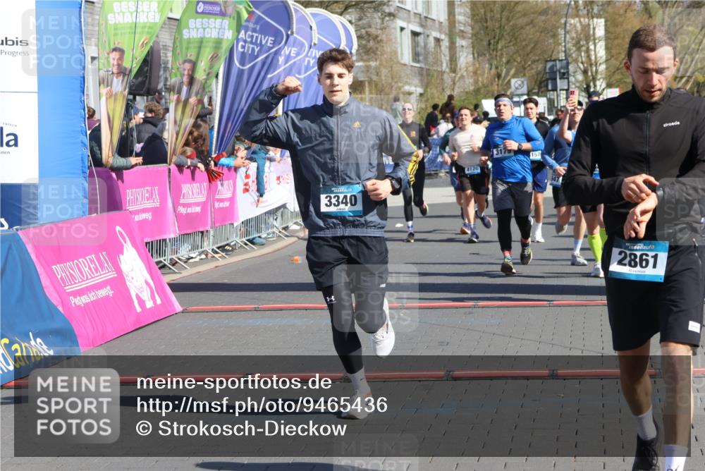 12.04.2026 - 45. Internationalen Wilhelmsburger Insellauf Strokosch-Dieckow http://msf.ph/oto/9465436 12.04.2026 10:58:16 Ziel 2861, 3340, 2847, 4339, 3179, 3753, 4947 meine-sportfotos.de