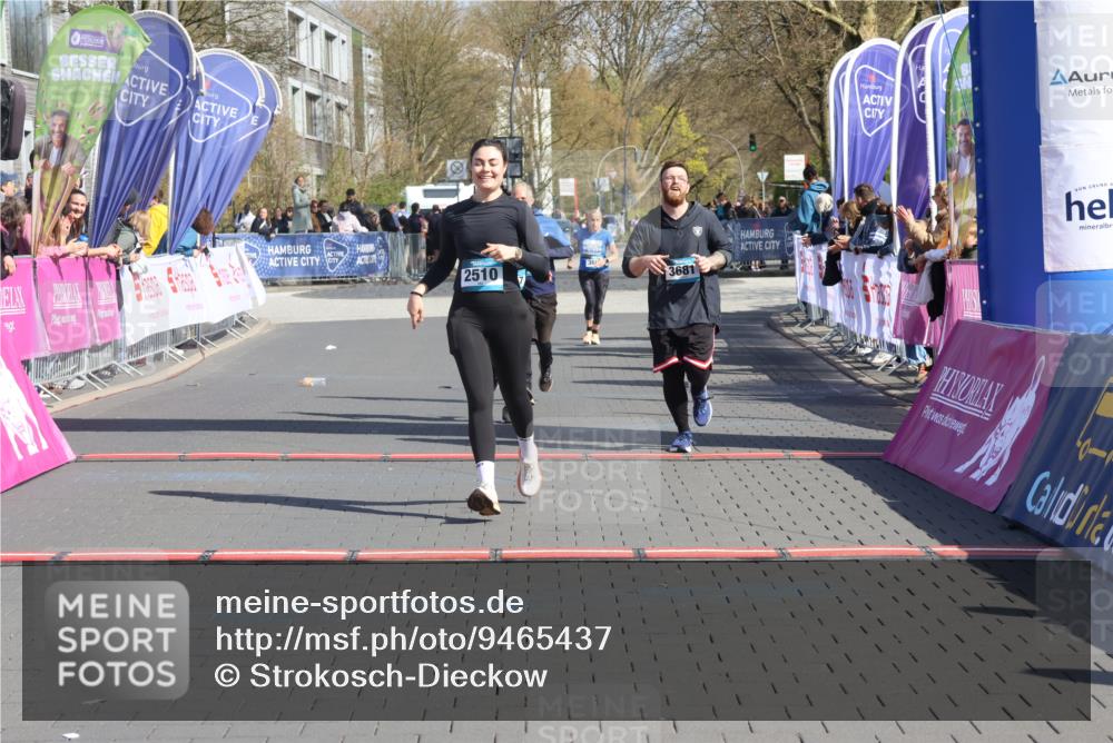 12.04.2026 - 45. Internationalen Wilhelmsburger Insellauf Strokosch-Dieckow http://msf.ph/oto/9465437 12.04.2026 11:15:34 Ziel 2510, 3681, 2157, 2993 meine-sportfotos.de