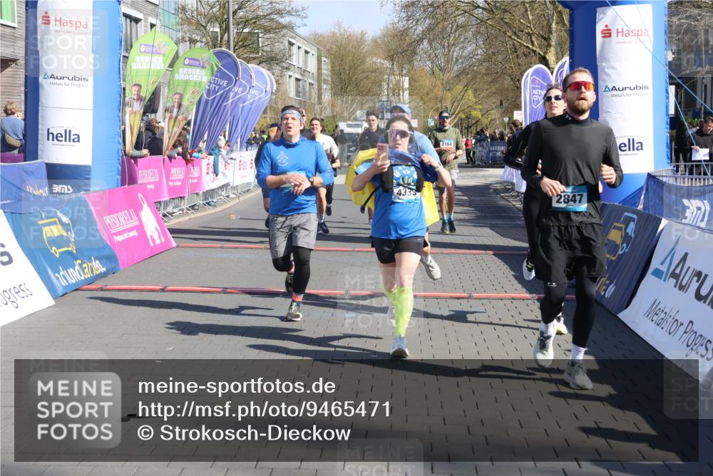 12.04.2026 - 45. Internationalen Wilhelmsburger Insellauf Strokosch-Dieckow http://msf.ph/oto/9465471 12.04.2026 10:58:19 Ziel 3340, 2847, 4339, 3179, 3753, 4947, 3754, 5362, 4157, 2164, 4120, 2283, 2228 meine-sportfotos.de