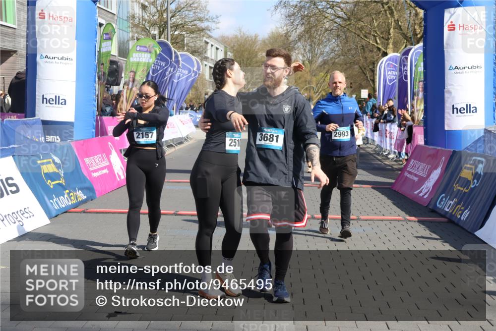 12.04.2026 - 45. Internationalen Wilhelmsburger Insellauf Strokosch-Dieckow http://msf.ph/oto/9465495 12.04.2026 11:15:39 Ziel 2510, 3681, 2157, 2993, 2137, 3607 meine-sportfotos.de