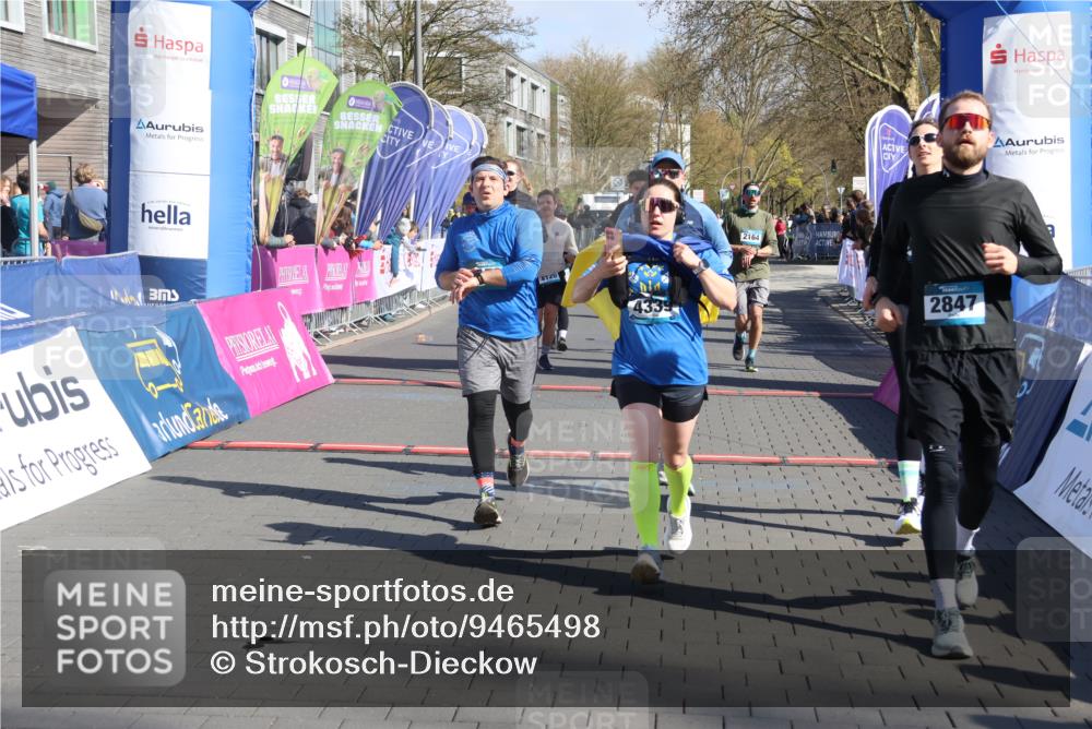 12.04.2026 - 45. Internationalen Wilhelmsburger Insellauf Strokosch-Dieckow http://msf.ph/oto/9465498 12.04.2026 10:58:20 Ziel 2847, 4339, 3179, 3753, 4947, 3754, 5362, 4157, 2164, 4120, 2283, 2228 meine-sportfotos.de