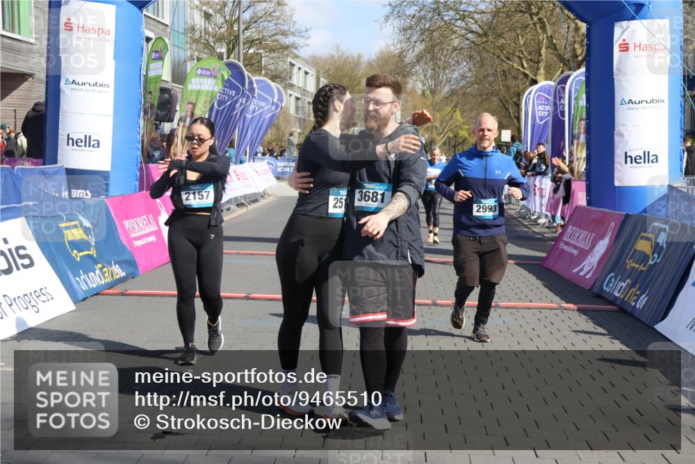 12.04.2026 - 45. Internationalen Wilhelmsburger Insellauf Strokosch-Dieckow http://msf.ph/oto/9465510 12.04.2026 11:15:39 Ziel 2510, 3681, 2157, 2993, 2137, 3607 meine-sportfotos.de