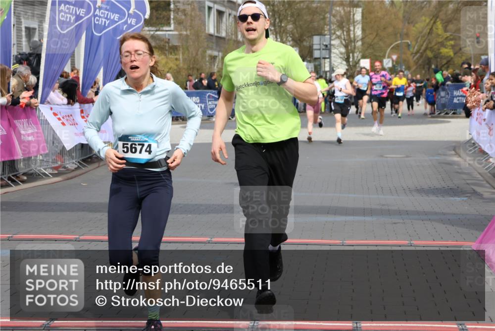 12.04.2026 - 45. Internationalen Wilhelmsburger Insellauf Strokosch-Dieckow http://msf.ph/oto/9465511 12.04.2026 13:13:05 Ziel 5855, 2280, 3441, 5674, 4841, 2275 meine-sportfotos.de