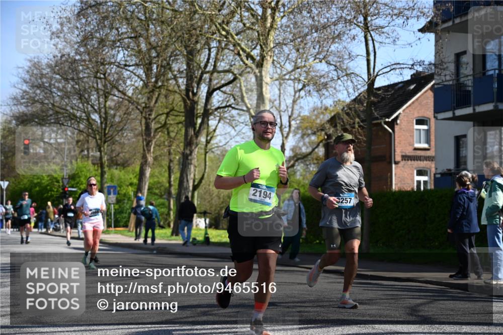 12.04.2026 - 45. Internationalen Wilhelmsburger Insellauf J. Mangold http://msf.ph/oto/9465516 12.04.2026 10:58:05 Ziel 3754, 5362, 4157, 2164, 4120, 2283, 2228, 4396, 3997, 2818, 3257, 2499, 2194, 2900, 3260, 3568, 4352, 4215, 4215, 4394, 3665, 3968, 4577, 4577, 5703, 3142, 5468, 3140, 4071, 2553 meine-sportfotos.de