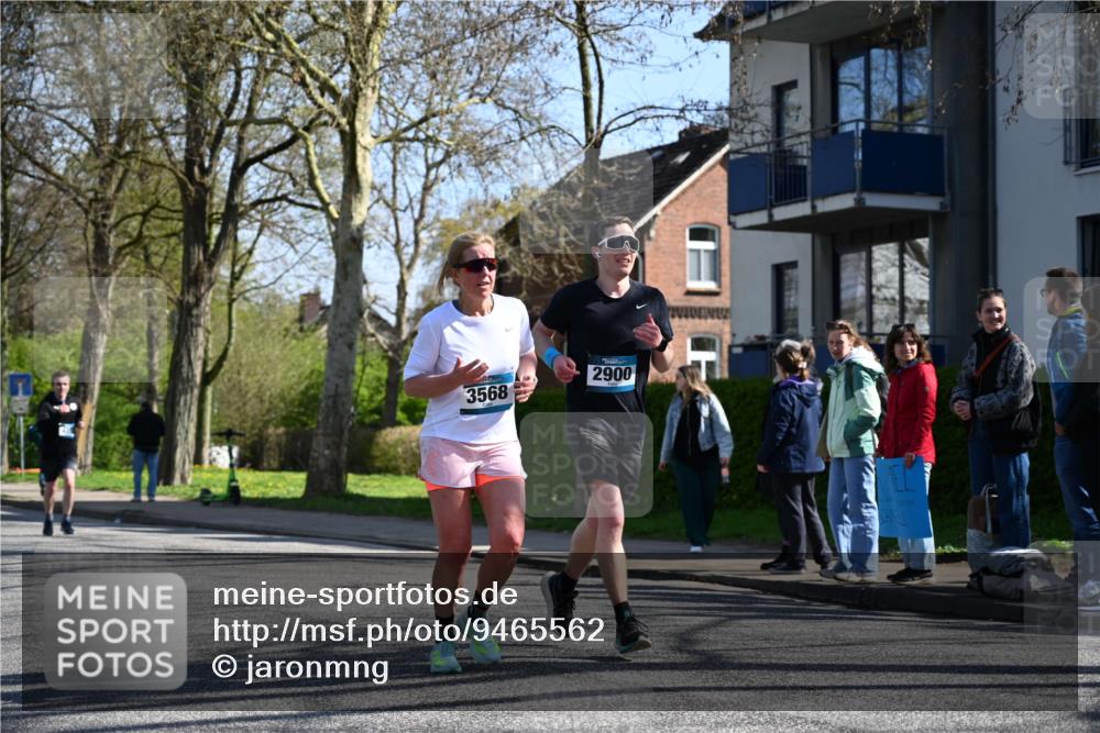 12.04.2026 - 45. Internationalen Wilhelmsburger Insellauf J. Mangold http://msf.ph/oto/9465562 12.04.2026 10:58:09 Ziel 4396, 3997, 2818, 3257, 2499, 2194, 2900, 3260, 3568, 4352, 4215, 4394, 3665, 3968, 4577, 5703, 3142, 5468, 3140, 4071, 2553, 2989, 3825, 5615, 3150 meine-sportfotos.de