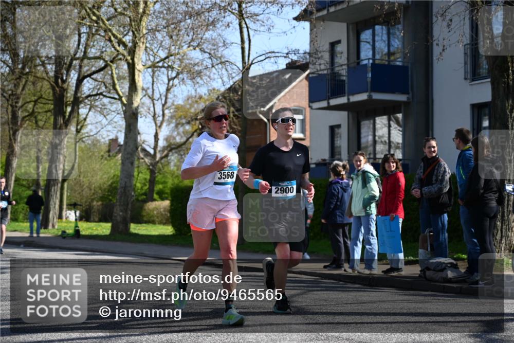 12.04.2026 - 45. Internationalen Wilhelmsburger Insellauf J. Mangold http://msf.ph/oto/9465565 12.04.2026 10:58:09 Ziel 4396, 3997, 2818, 3257, 2499, 2194, 2900, 3260, 3568, 4352, 4215, 4394, 3665, 3968, 4577, 5703, 3142, 5468, 3140, 4071, 2553, 2989, 3825, 5615, 3150 meine-sportfotos.de