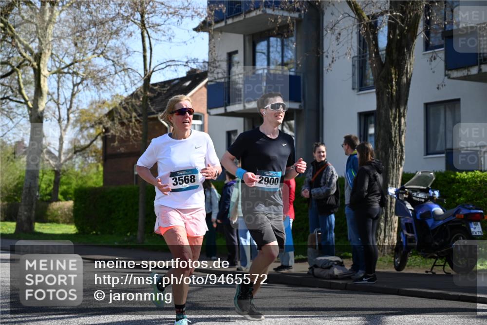 12.04.2026 - 45. Internationalen Wilhelmsburger Insellauf J. Mangold http://msf.ph/oto/9465572 12.04.2026 10:58:10 Ziel 4396, 3997, 2818, 3257, 2499, 2194, 2900, 3260, 3568, 4352, 4215, 4394, 3665, 3968, 4577, 5703, 3142, 5468, 3140, 4071, 2553, 2553, 2989, 3825, 5615, 3150 meine-sportfotos.de