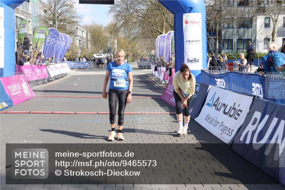 12.04.2026 - 45. Internationalen Wilhelmsburger Insellauf Strokosch-Dieckow http://msf.ph/oto/9465573 12.04.2026 11:15:45 Ziel 3607 meine-sportfotos.de