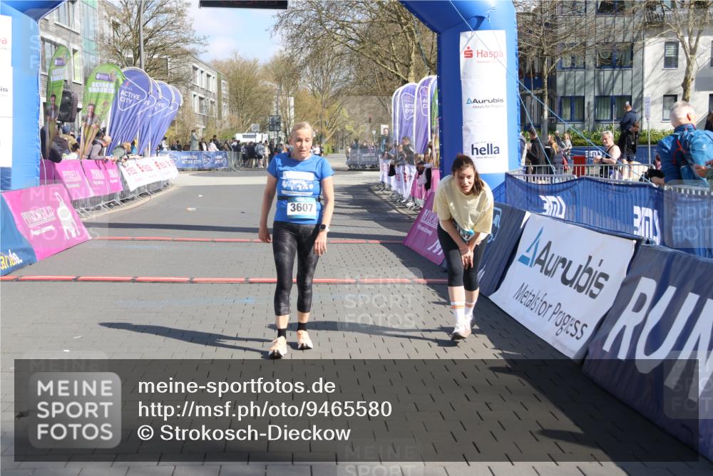 12.04.2026 - 45. Internationalen Wilhelmsburger Insellauf Strokosch-Dieckow http://msf.ph/oto/9465580 12.04.2026 11:15:45 Ziel 3607 meine-sportfotos.de