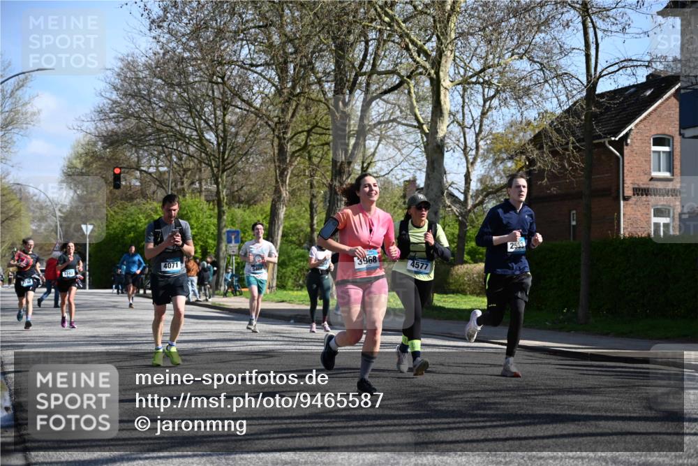 12.04.2026 - 45. Internationalen Wilhelmsburger Insellauf J. Mangold http://msf.ph/oto/9465587 12.04.2026 10:58:27 Ziel 3568, 4352, 4215, 4394, 3665, 3968, 4577, 5703, 3142, 5468, 3140, 4071, 2553, 2989, 3825, 5615, 3150, 2269, 2269 meine-sportfotos.de