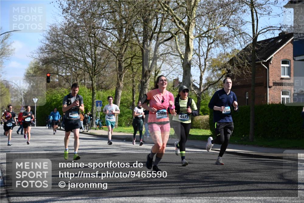 12.04.2026 - 45. Internationalen Wilhelmsburger Insellauf J. Mangold http://msf.ph/oto/9465590 12.04.2026 10:58:28 Ziel 3568, 4352, 4215, 4394, 3665, 3968, 4577, 5703, 3142, 5468, 3140, 4071, 2553, 2989, 3825, 5615, 3150, 2269 meine-sportfotos.de