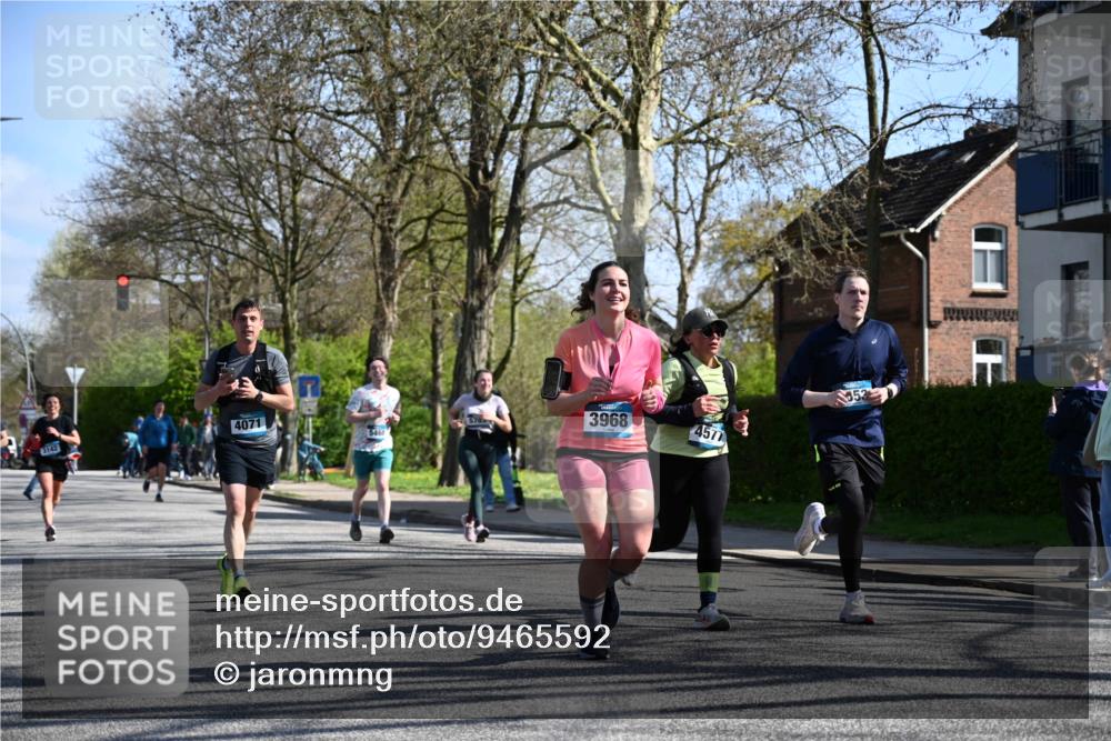 12.04.2026 - 45. Internationalen Wilhelmsburger Insellauf J. Mangold http://msf.ph/oto/9465592 12.04.2026 10:58:28 Ziel 3568, 4352, 4215, 4394, 3665, 3968, 4577, 5703, 3142, 5468, 3140, 4071, 2553, 2989, 3825, 5615, 3150, 2269 meine-sportfotos.de