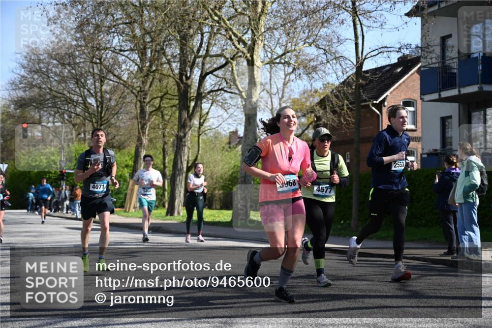 12.04.2026 - 45. Internationalen Wilhelmsburger Insellauf J. Mangold http://msf.ph/oto/9465600 12.04.2026 10:58:28 Ziel 3568, 4352, 4215, 4394, 3665, 3968, 4577, 5703, 3142, 5468, 3140, 4071, 2553, 2989, 3825, 5615, 3150, 2269 meine-sportfotos.de